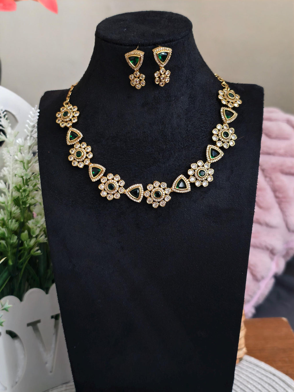 Emerald Green Kundan Choker Set | Gold Plated Indian Bridal Jewelry