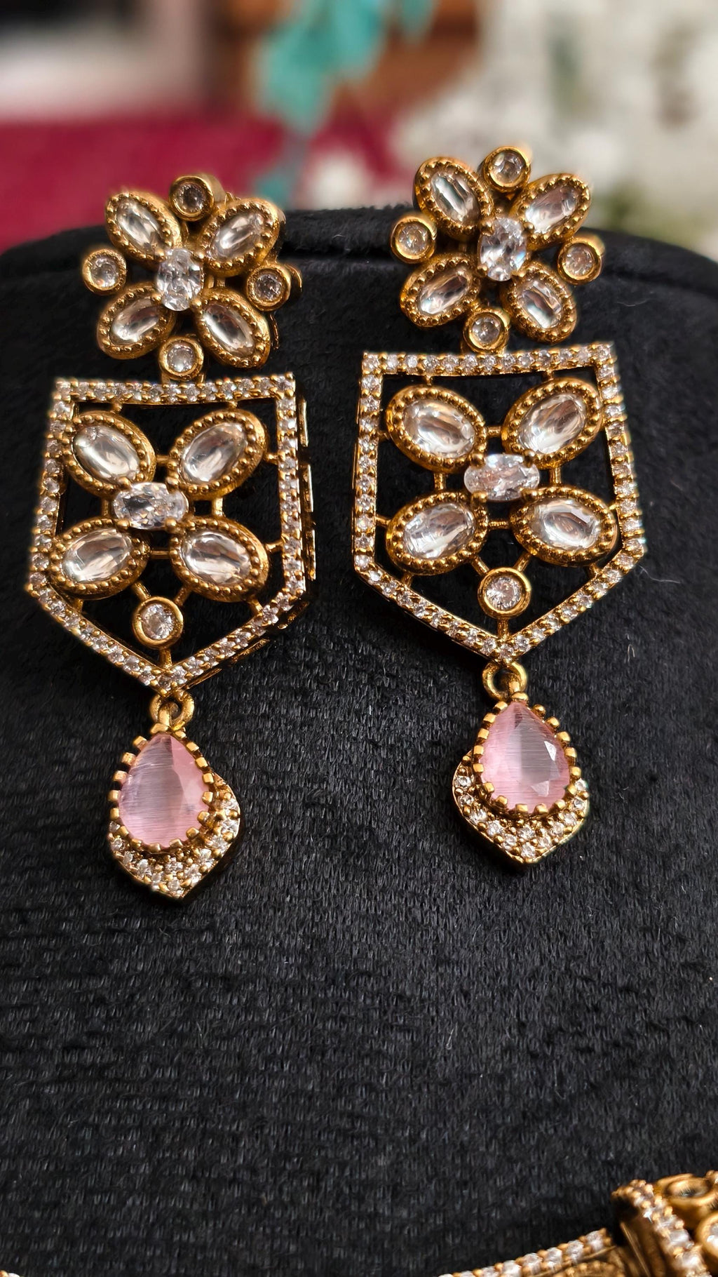 White Kundan Gold Floral Necklace Set, Indian Bridal Jewelry, Teardrop Drops