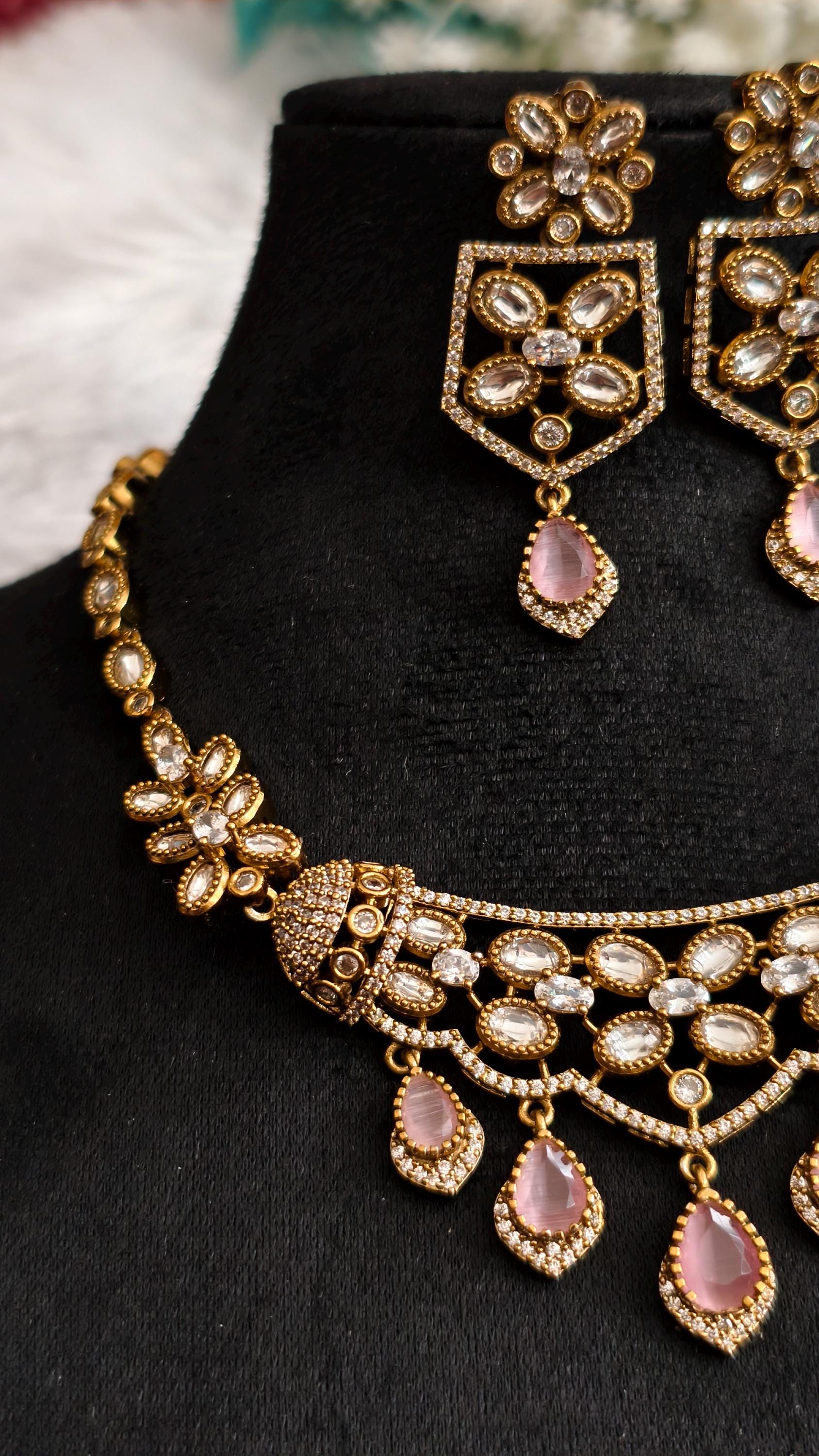 White Kundan Gold Floral Necklace Set, Indian Bridal Jewelry, Teardrop Drops