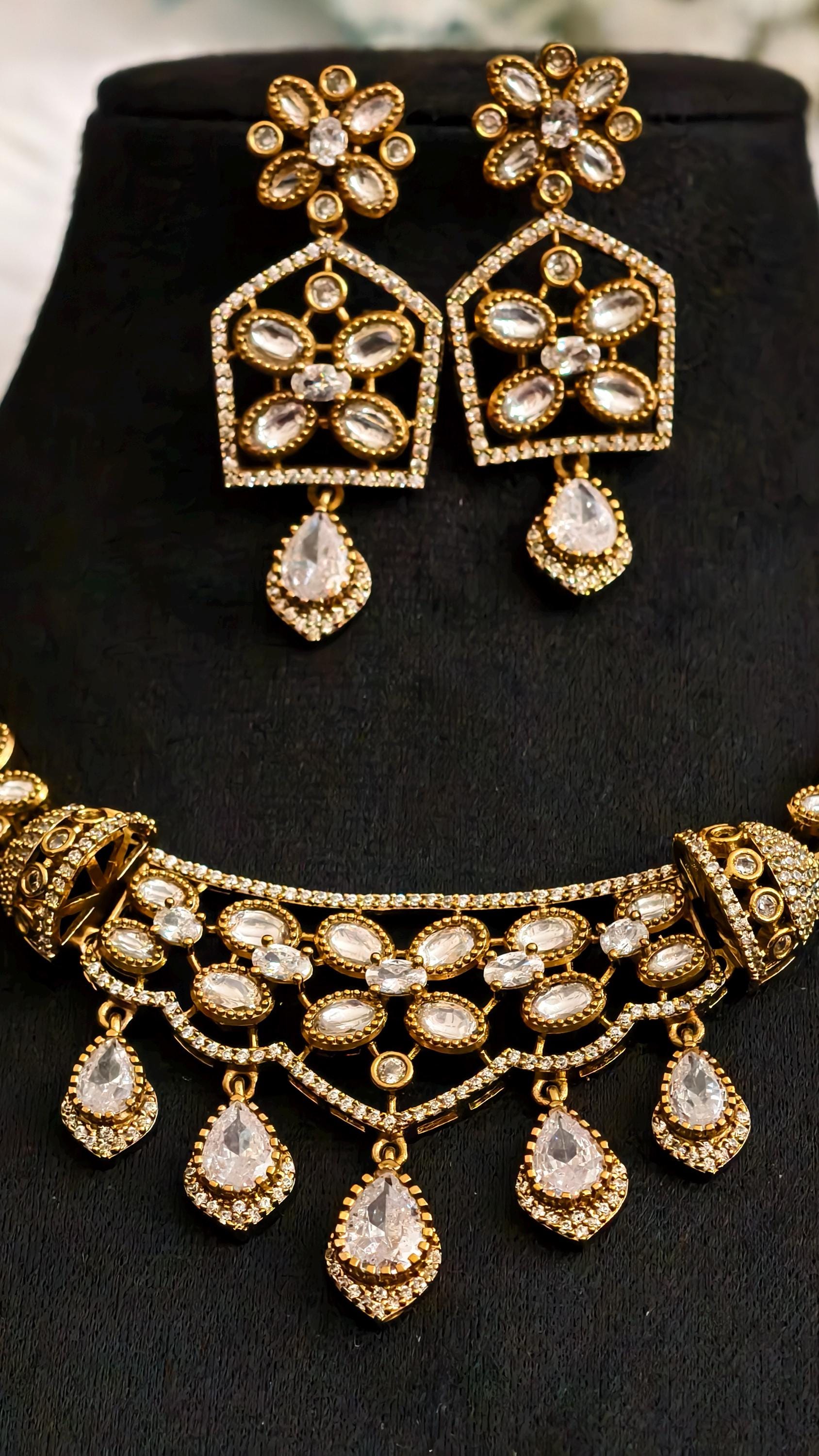 White Kundan Gold Floral Necklace Set, Indian Bridal Jewelry, Teardrop Drops