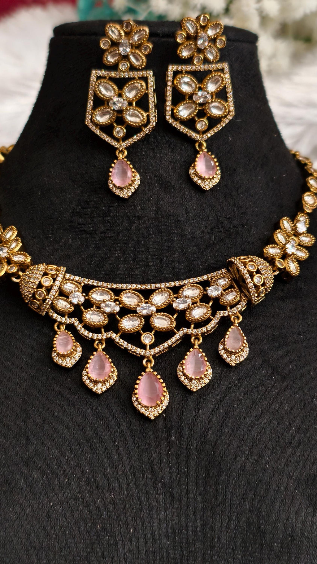 White Kundan Gold Floral Necklace Set, Indian Bridal Jewelry, Teardrop Drops