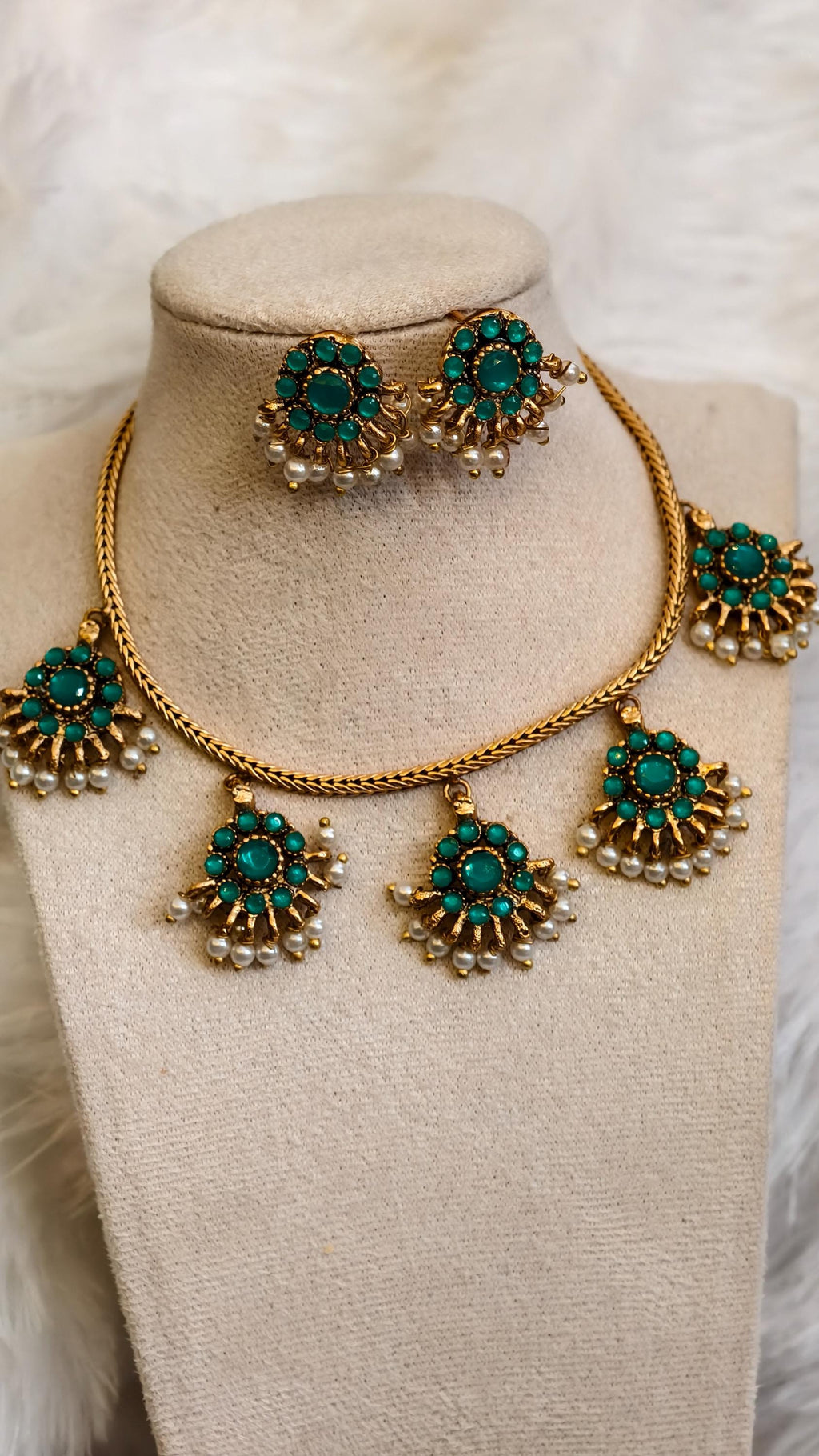 Traditional Gold Tone Kemp Stone Necklace Set | Ethnic South Indian Choker with Pearls