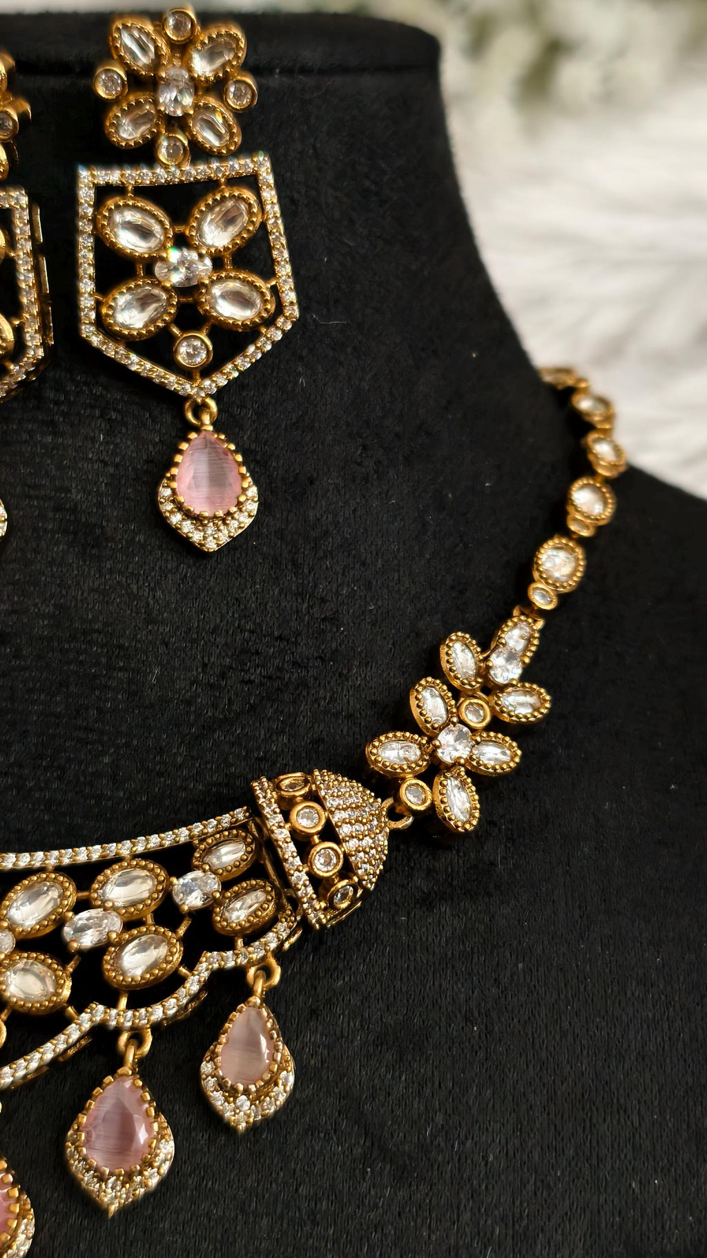 White Kundan Gold Floral Necklace Set, Indian Bridal Jewelry, Teardrop Drops
