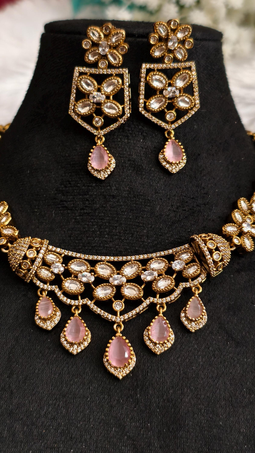 White Kundan Gold Floral Necklace Set, Indian Bridal Jewelry, Teardrop Drops